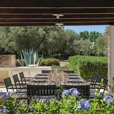 Villa Splendid House With Pool